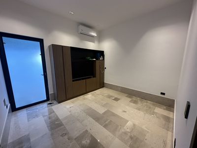 Residencia de Lujo sobre Terreno de 1,200 m² | Lagos del Sol, imagen 13
