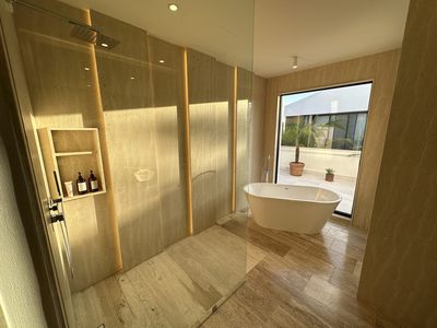 Casa de Lujo en Venta en Lagos del Sol Cancún | 5 Recámaras | Alberca Privada, imagen 11