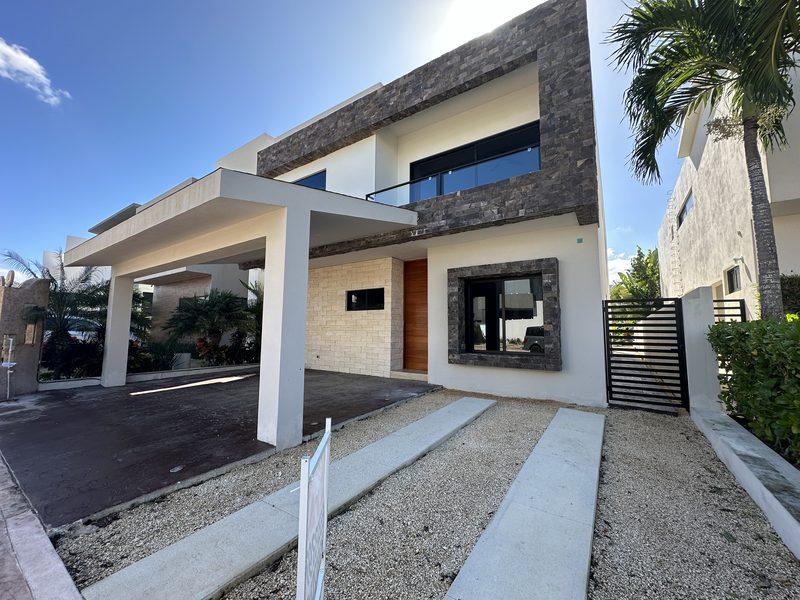 Casa en venta Lagos del Sol