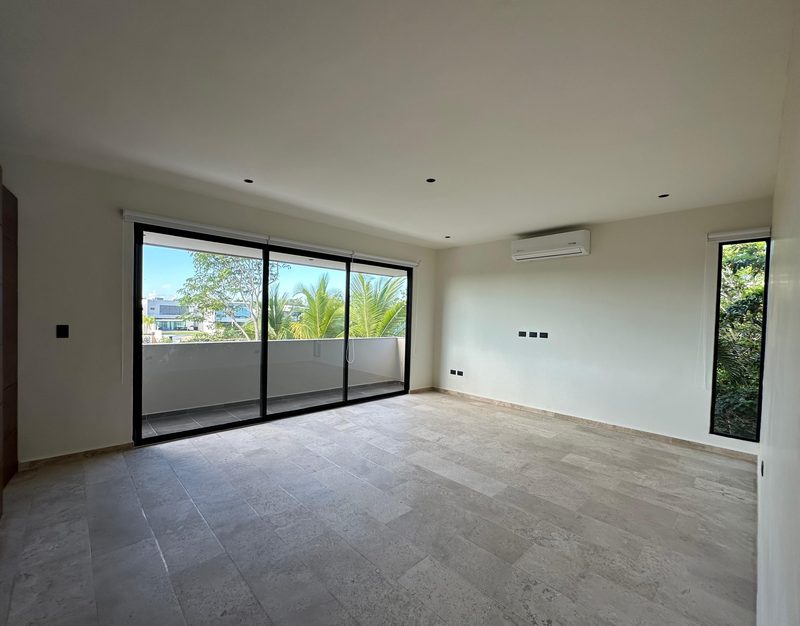 Casa en venta en Cancún Residencial con Alberca, Jacuzzi