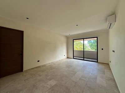 Casa en venta en Cancún Residencial con Alberca, Jacuzzi, imagen 3