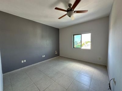 Amplio Departamento en Venta en Cancún Centro 2 Recámaras con 2 Estacionamientos Techados y Alberca, imagen 26