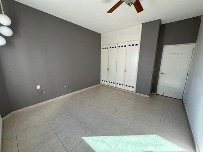 Amplio Departamento en Venta en Cancún Centro 2 Recámaras con 2 Estacionamientos Techados y Alberca, imagen 21