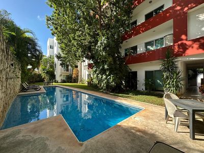 Amplio Departamento en Venta en Cancún Centro 2 Recámaras con 2 Estacionamientos Techados y Alberca, imagen 33