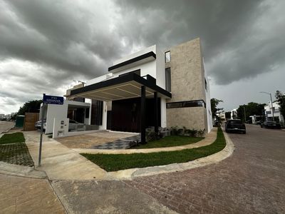 Casa en Venta en Residencial Río | 4 Recámaras, Recámara en Planta Baja, Alberca y Lote en Esquina, imagen 44