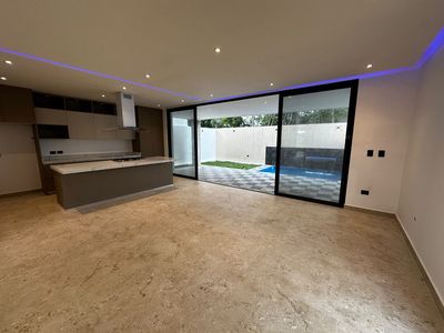 Casa en Venta en Residencial Río | 4 Recámaras, Recámara en Planta Baja, Alberca y Lote en Esquina, imagen 7