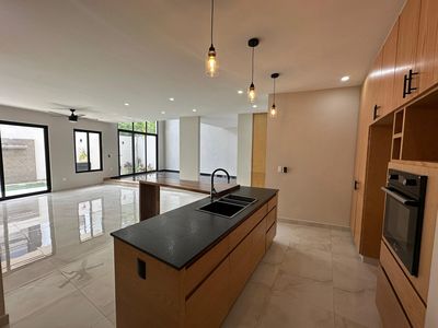 Casa en Venta en Via Cumbres Cancún 3 niveles, imagen 8