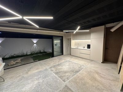 Casa en Venta en Cancún en Esquina con Alberca y Estacionamiento para 8 Autos, imagen 5