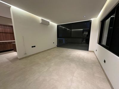 Casa en Venta en Cancún en Esquina con Alberca y Estacionamiento para 8 Autos, imagen 20