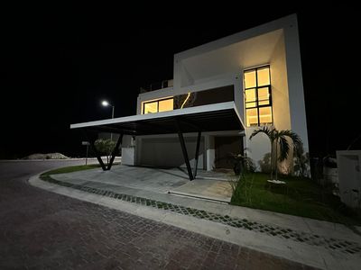 Casa en Venta en Cancún en Esquina con Alberca y Estacionamiento para 8 Autos, imagen 54