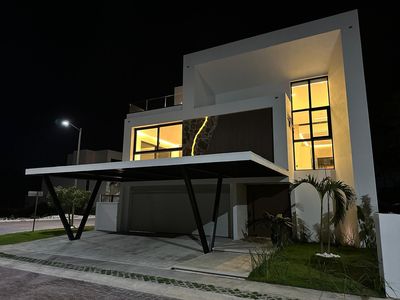 Casa en Venta en Cancún en Esquina con Alberca y Estacionamiento para 8 Autos, imagen 57